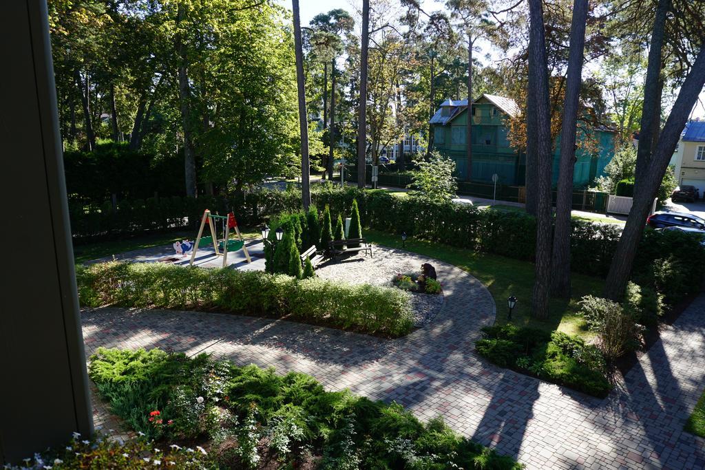 Wooden Villa Apartments Jurmala Exterior photo
