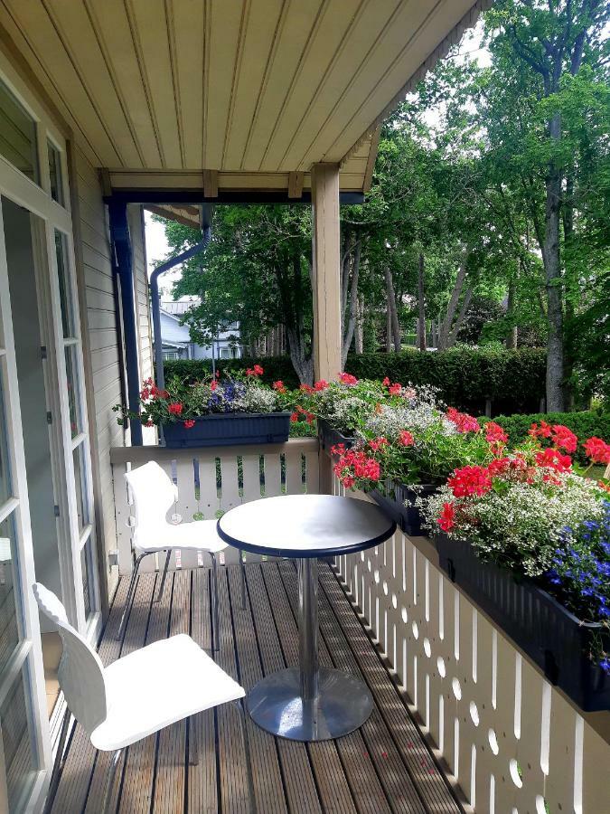 Wooden Villa Apartments Jurmala Exterior photo